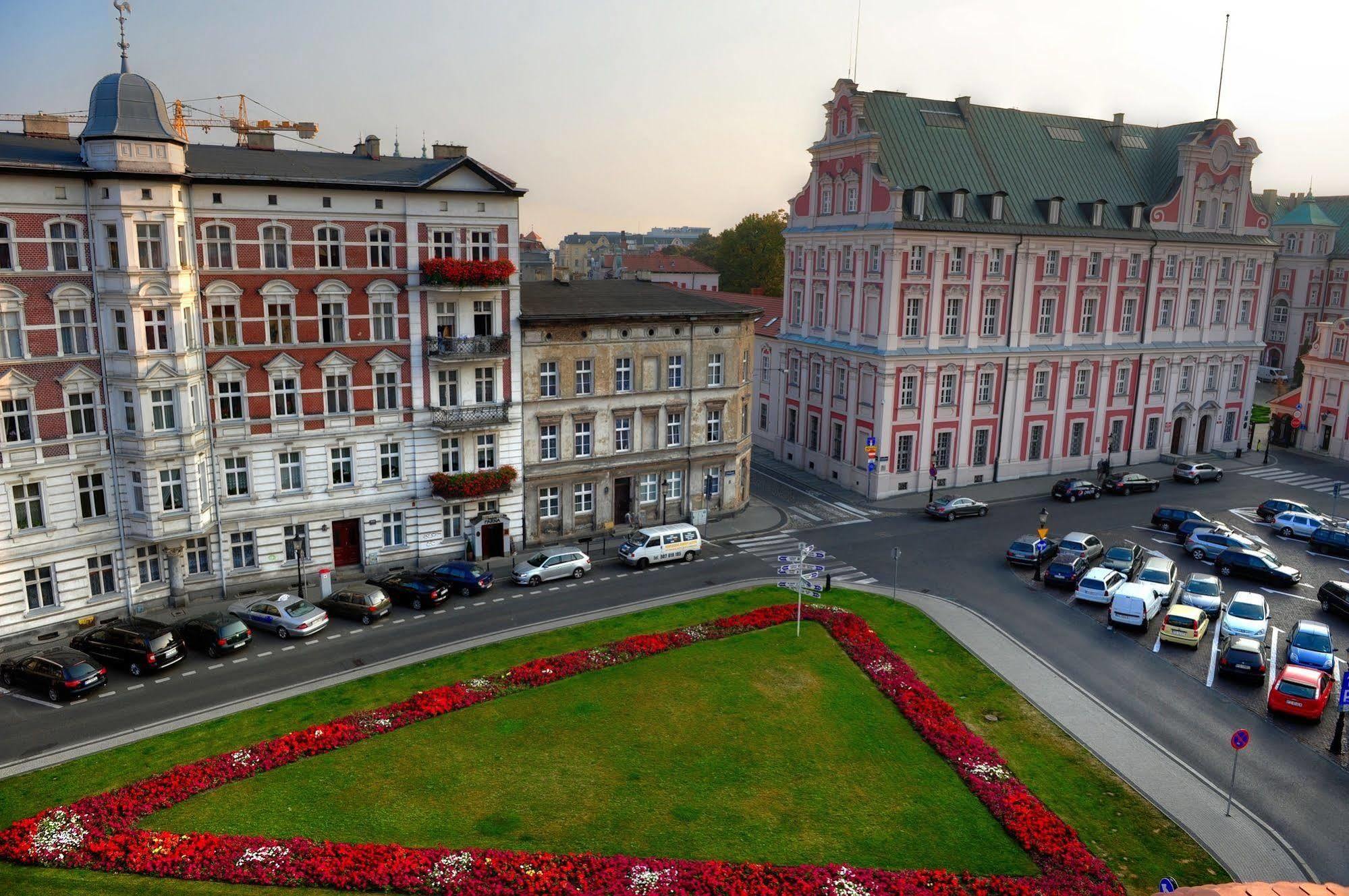 Hotel Kolegiacki Poznan Ngoại thất bức ảnh