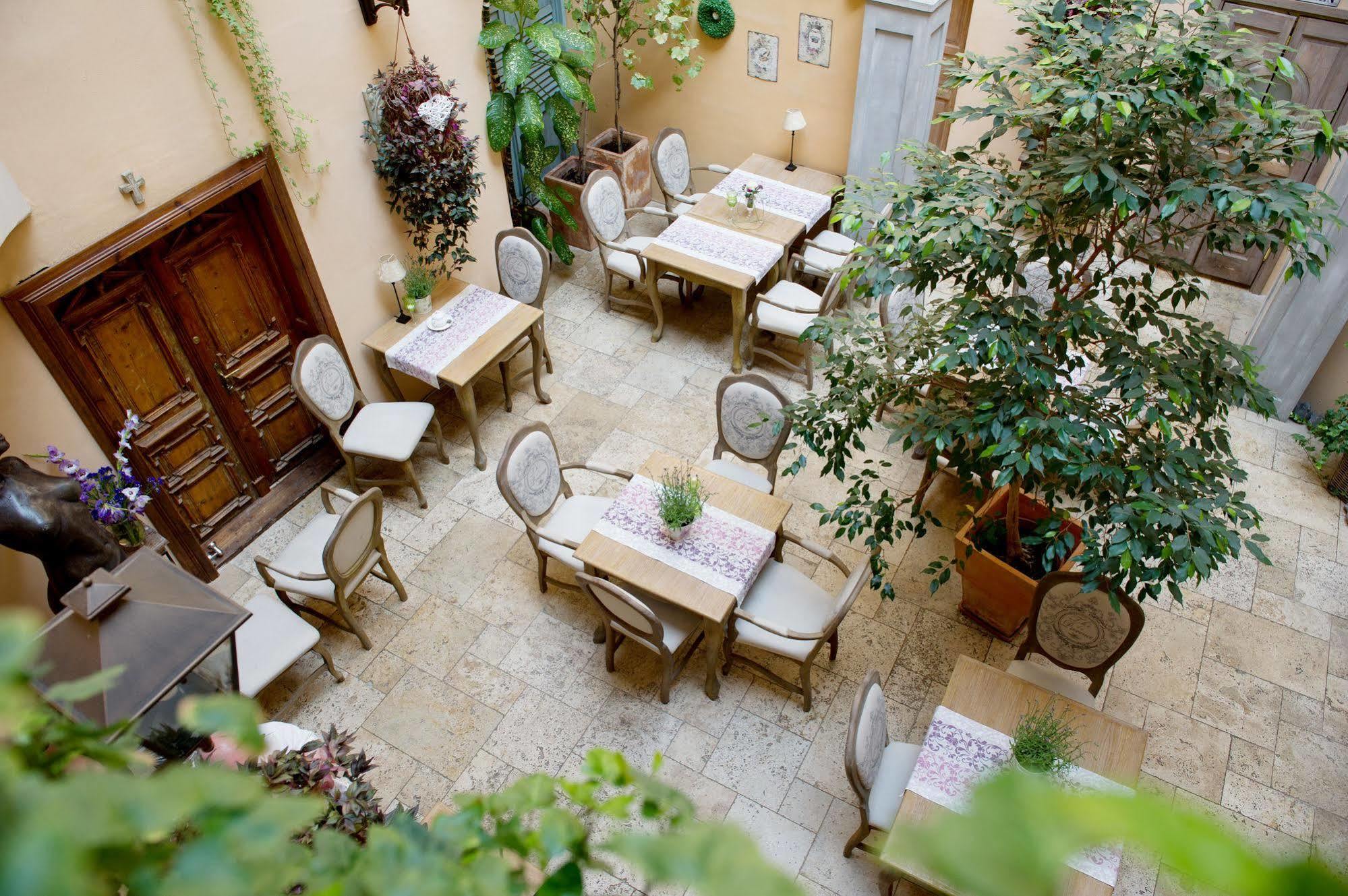 Hotel Kolegiacki Poznan Ngoại thất bức ảnh